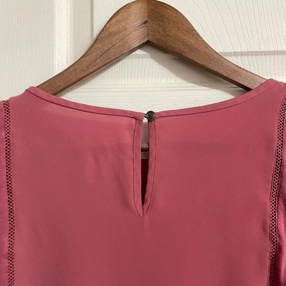 LOFT Womens Pink Crochet Cut Out 3/4 Sleeve Keyhole Back Blouse Size XXS - Picture 4 of 7